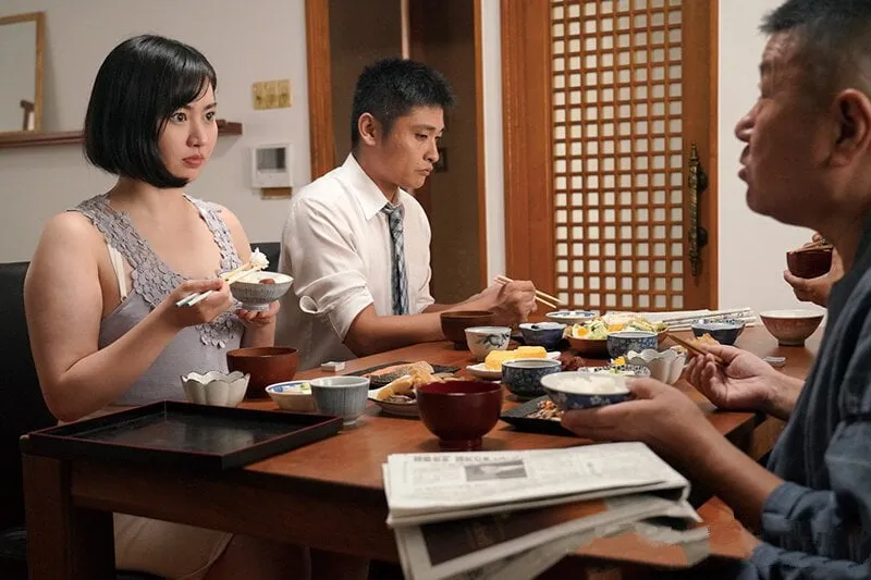 Gã chồng lạnh nhạt, bà xã ngoan lên cơn nứng lồn dâm loạn cùng bố chồng